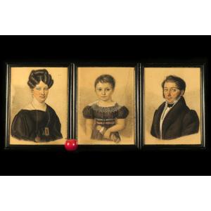 Rare And Old Suite Of Portraits, Family Circa 1880. Pastels And Charcoal Drawings