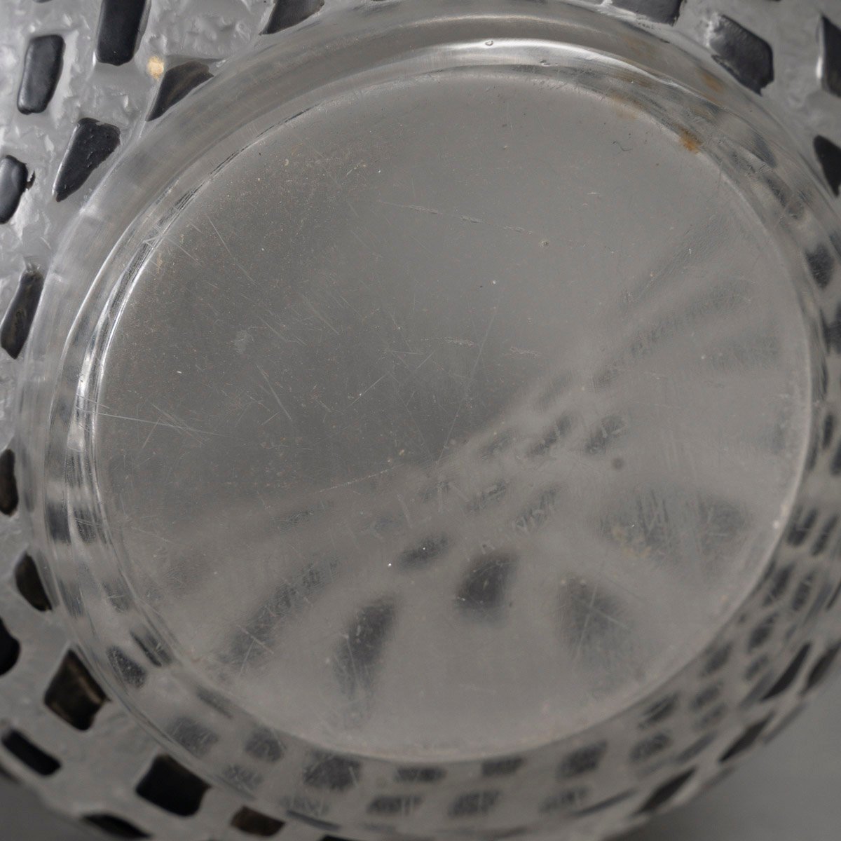 René Lalique - Damiers Vase Created In 1935-photo-3