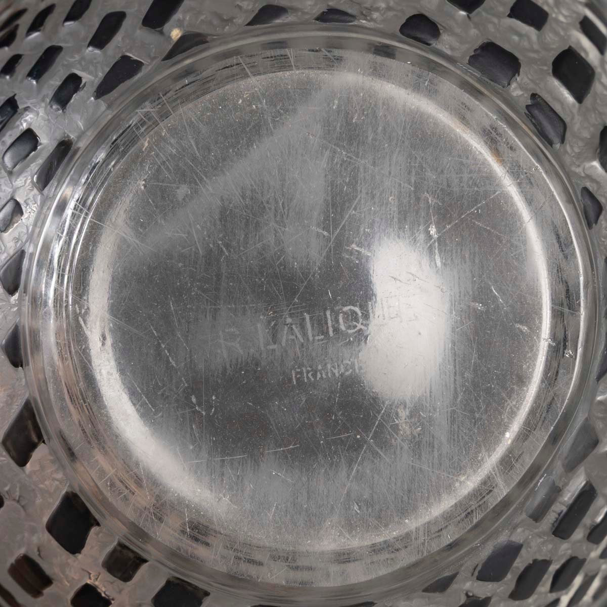 René Lalique - Damiers Vase Created In 1935-photo-6