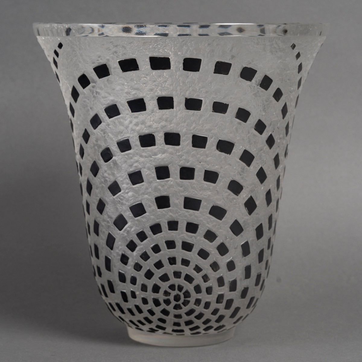 René Lalique - Damiers Vase Created In 1935