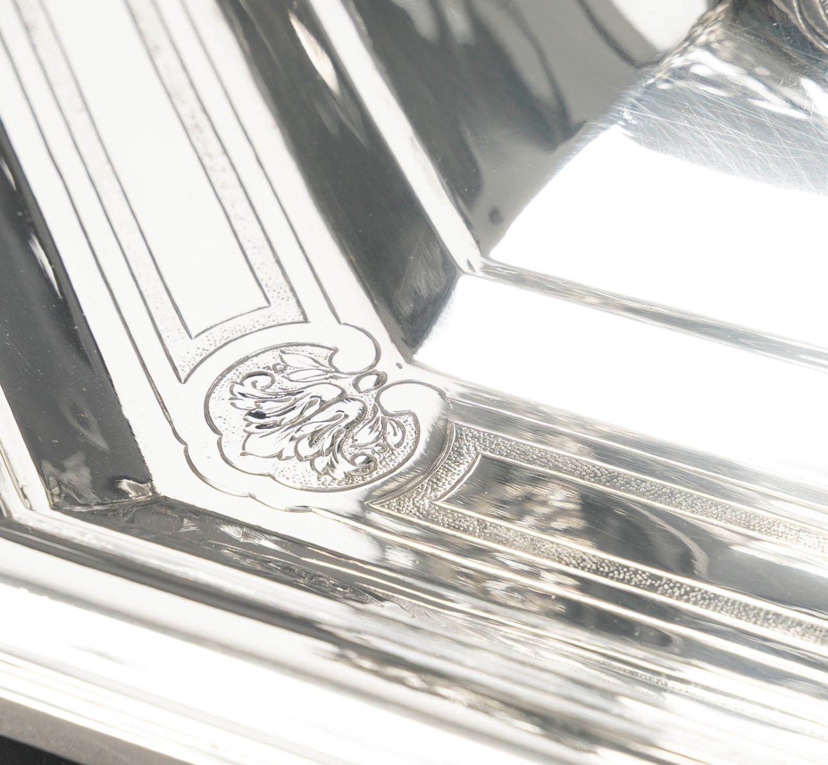 BOIN TABURET – Terrine couverte et son présentoir en argent massif XIXe-photo-4