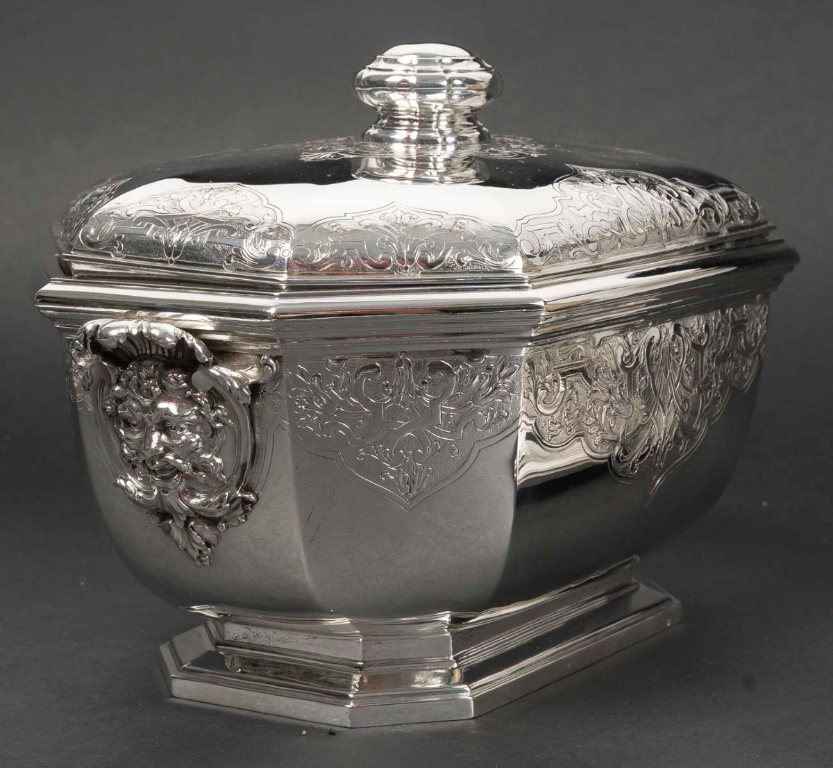 BOIN TABURET – Terrine couverte et son présentoir en argent massif XIXe-photo-4