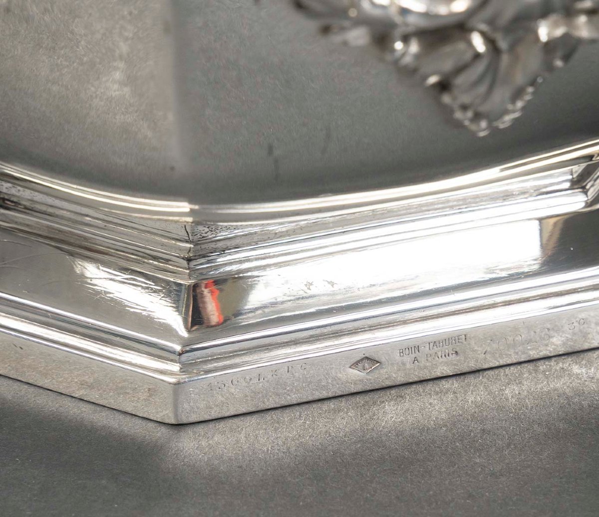 BOIN TABURET – Terrine couverte et son présentoir en argent massif XIXe-photo-5