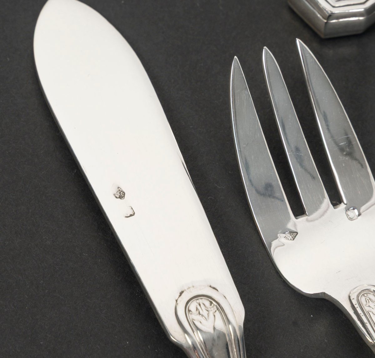 JEAN TETARD – C. CHRISTOFLE MENAGERE de 144 PIECES EN ARGENT MASSIF MODELE AUBUSSON Epoque 1930-photo-7