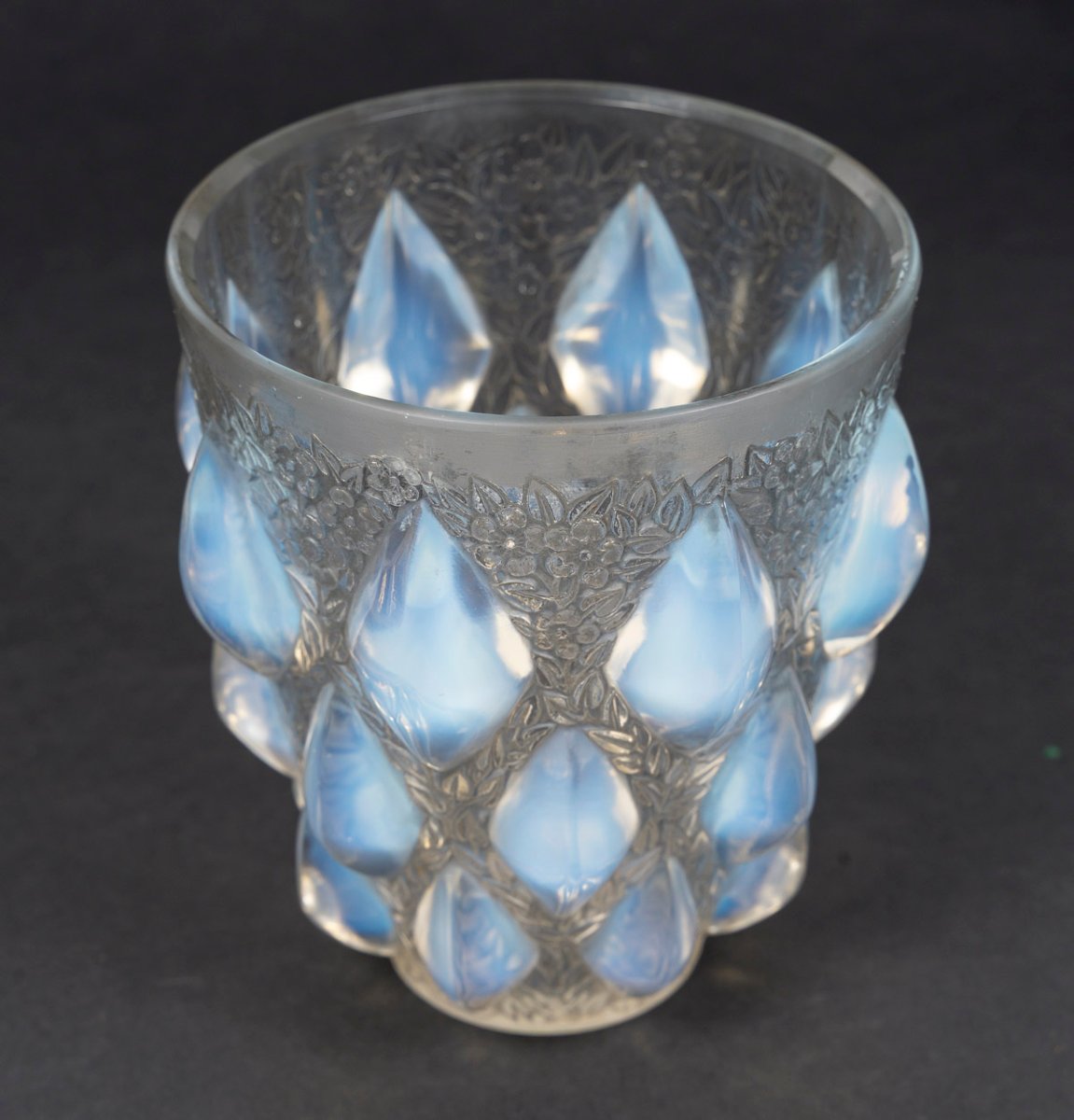 R. LALIQUE – Vase RAMPILLON  dit CABOCHONS et FLEURETTES 1927-photo-4