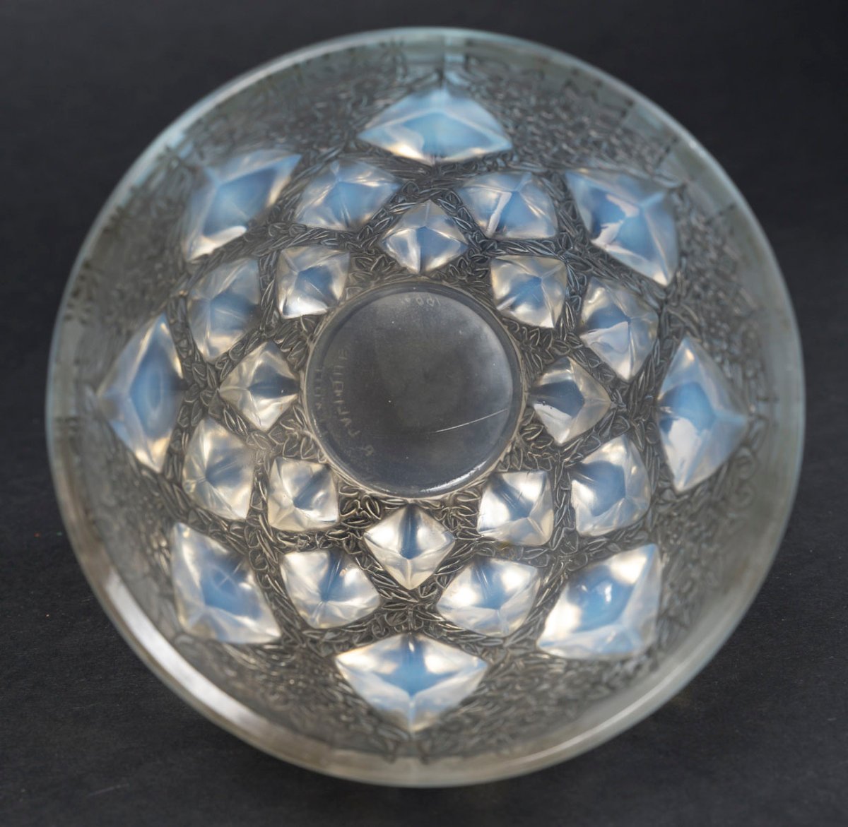 R. LALIQUE – Vase RAMPILLON  dit CABOCHONS et FLEURETTES 1927-photo-6