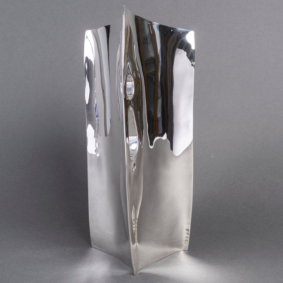 Maison Comyns - Pichet à eau en argent massif et son coffret Londres, 2008-photo-7