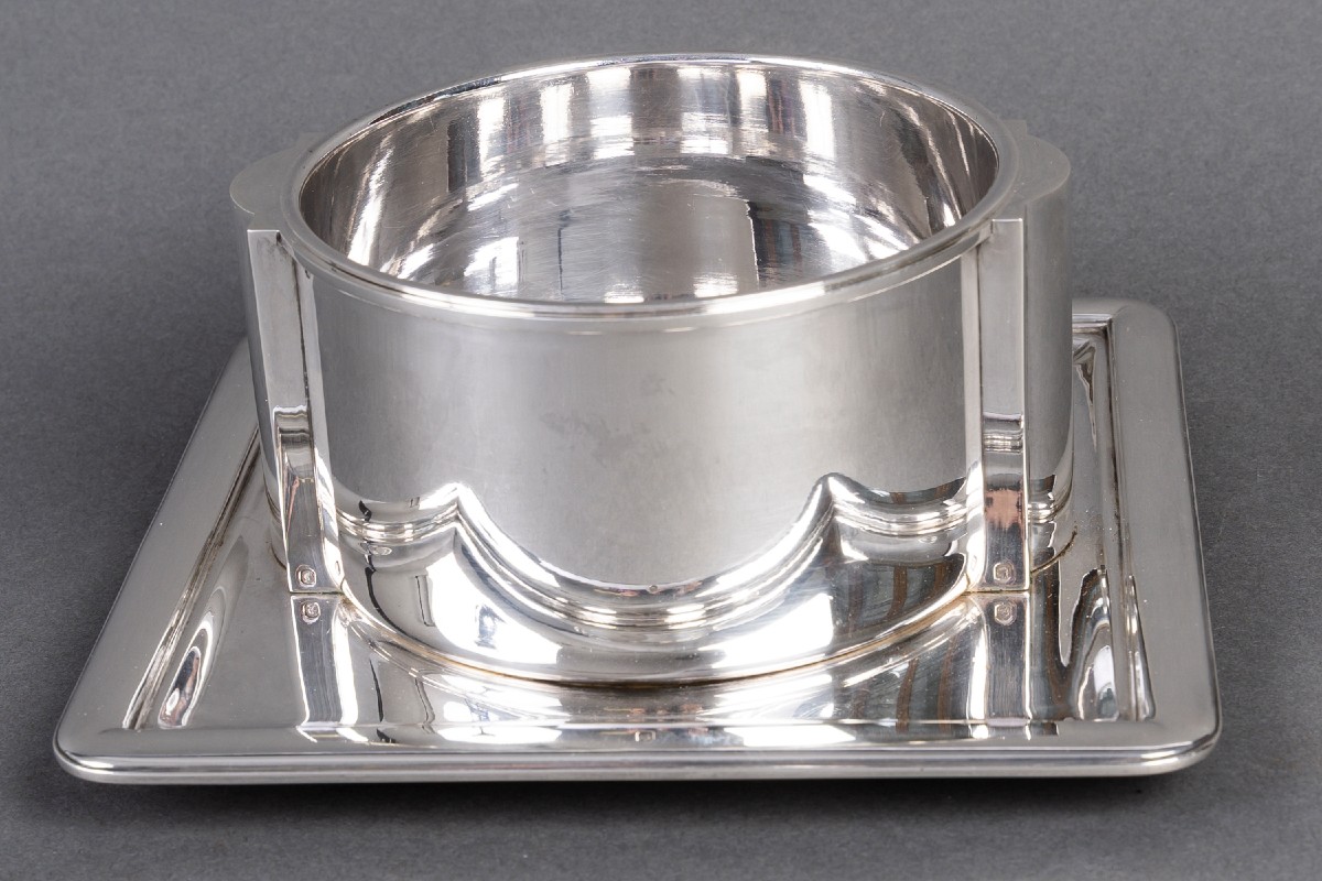 Jean E. Puiforcat - Sauce Boat And Interior In Solid Silver Art Deco Period
