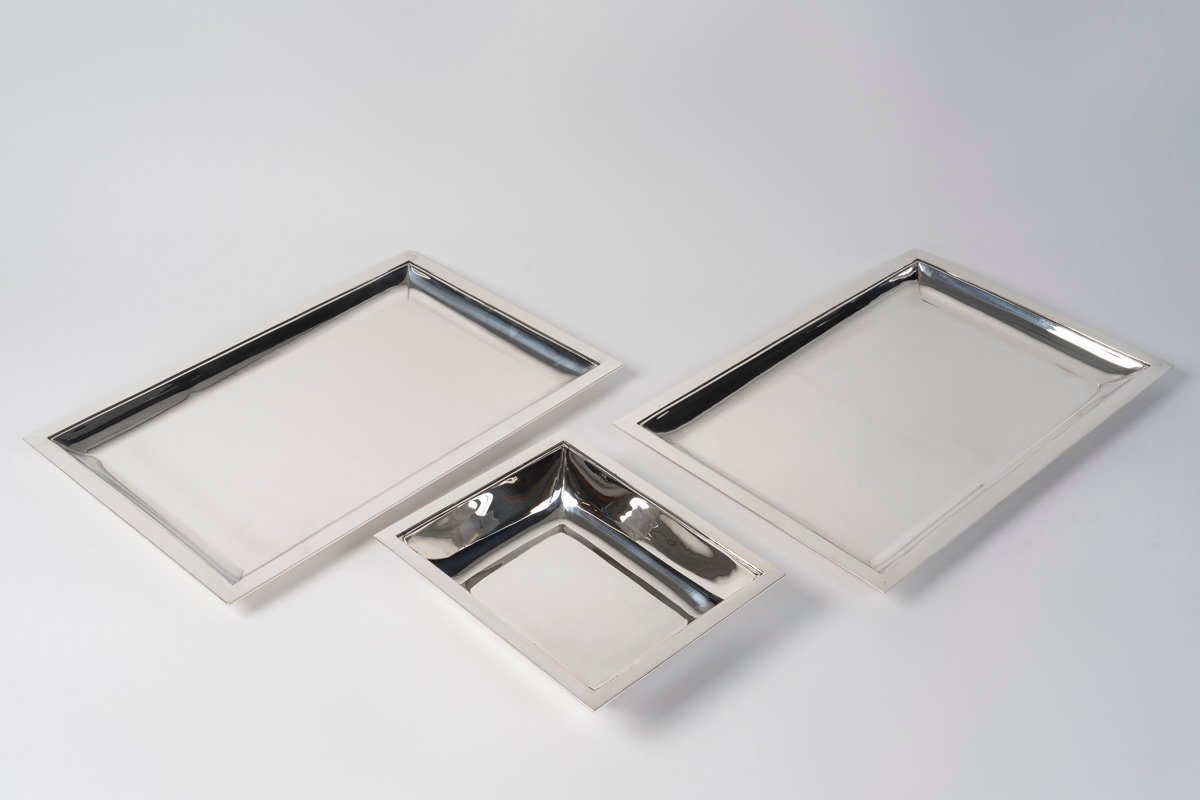 JEAN E. PUIFORCAT – Set de deux plats rectangulaires et d’une Jatte en argent massif Epoque ART