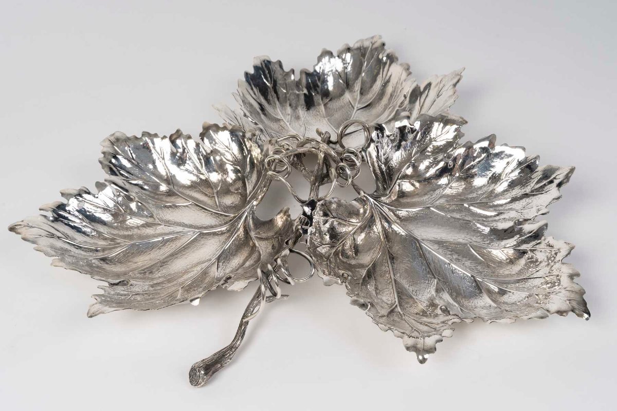 Gianmaria Buccellati - Solid Silver Centerpiece With Three Vine Leaves, 20th Century -photo-2