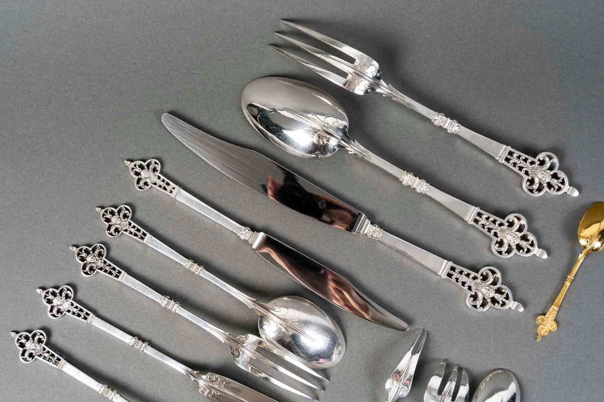 CHRISTOFLE & CARDEILHAC - MENAGERE en argent massif 143 pièces  «  Modèle Renaissance » XIXe-photo-2