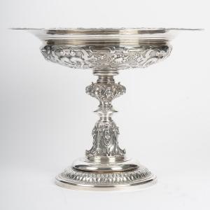 Charles-Nicolas ODIOT  Importante coupe néo-Renaissance sur piédouche en argent massif XIXe