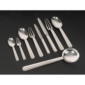 JEAN E. PUIFORCAT – Menagère en argent massif 145 pièces Modèle « BIARRITZ » CIRCA 1930