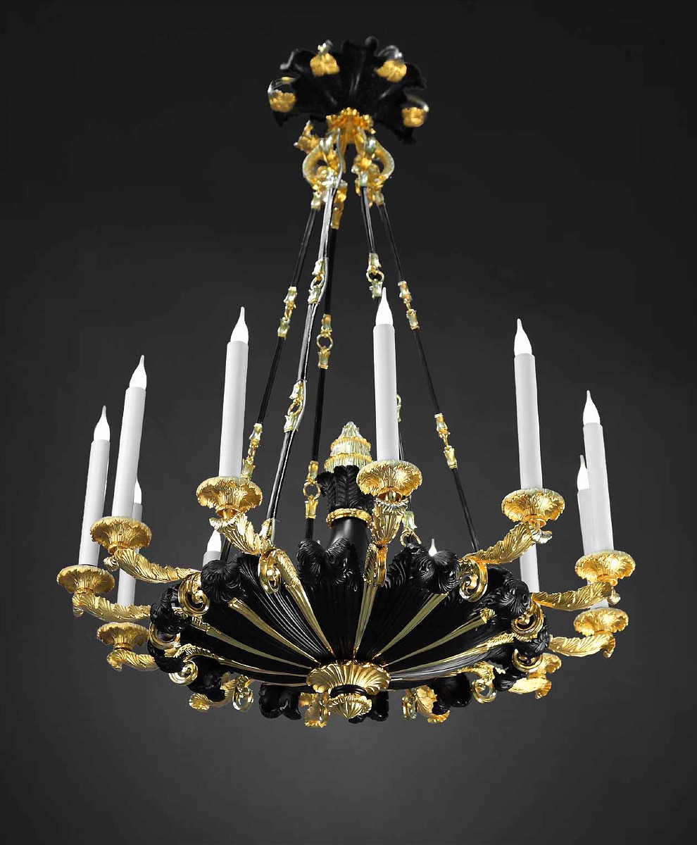 Lustre En Bronze Ciselé, Patiné Noir Et Doré, De Style Empire Par La Maison Delisle-photo-1