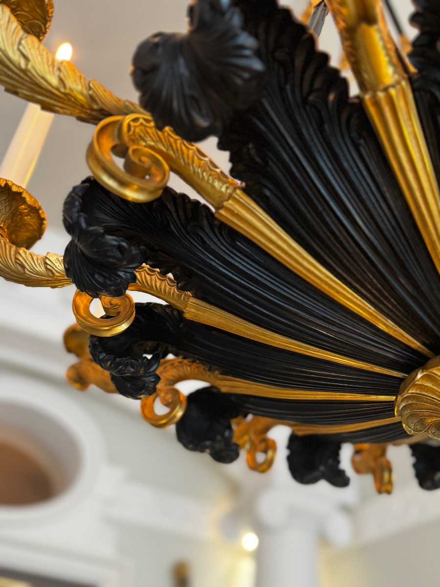 Lustre En Bronze Ciselé, Patiné Noir Et Doré, De Style Empire Par La Maison Delisle-photo-6