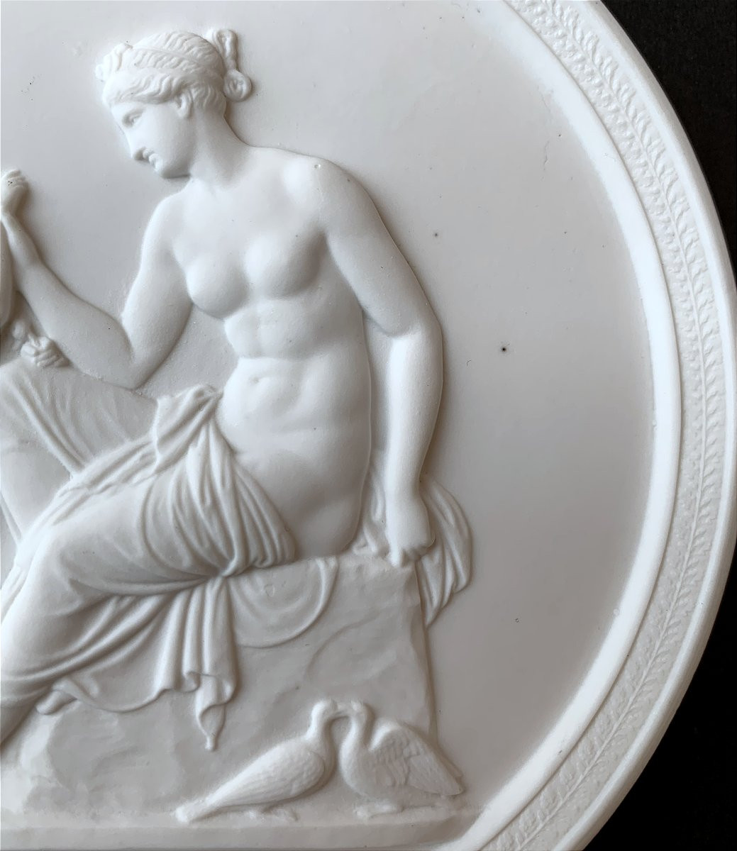 Biscuit / Porcelain Medallion Depicting An Allegory Of Love - 19th Century-photo-2