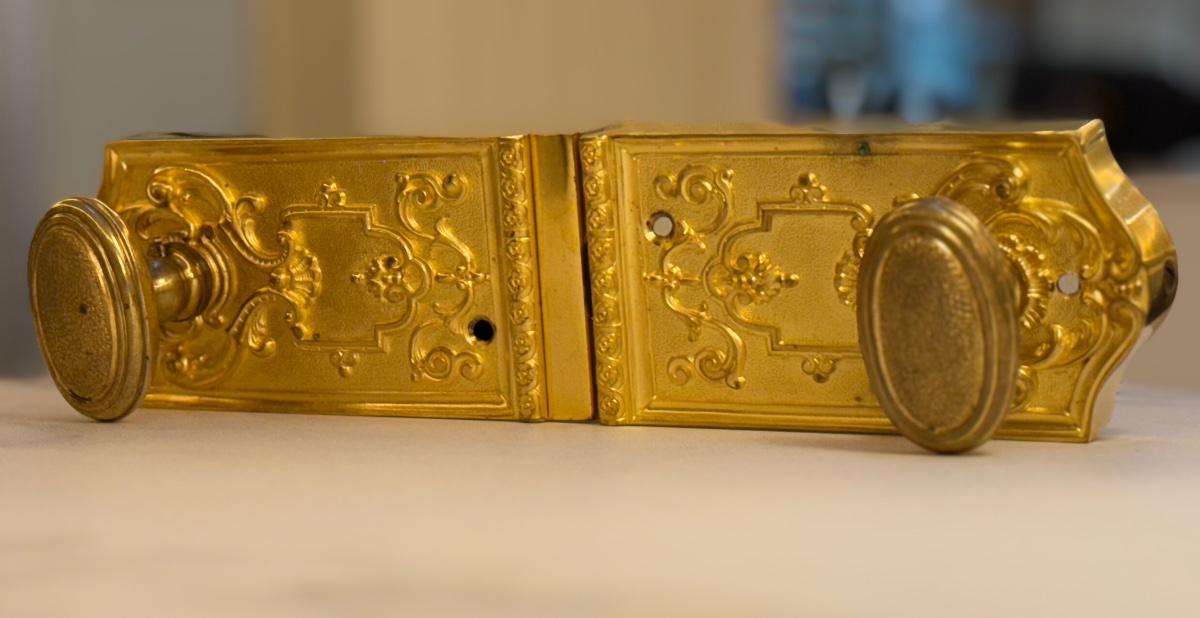 Double Lock Chest In Gilded Bronze-photo-3