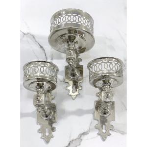 Accéssoires de Salle de bain, bronze nickelé brillant et verre coloris aubergine - 19e Siècle 