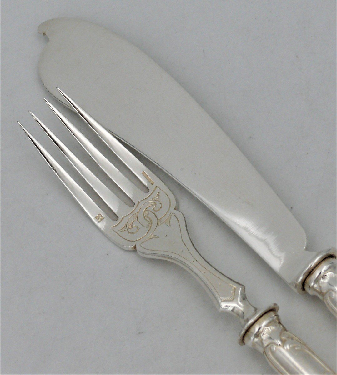 Christofle Chrysanthème, 12 Fish Cutlery, 24 Pieces, Engraved.-photo-3