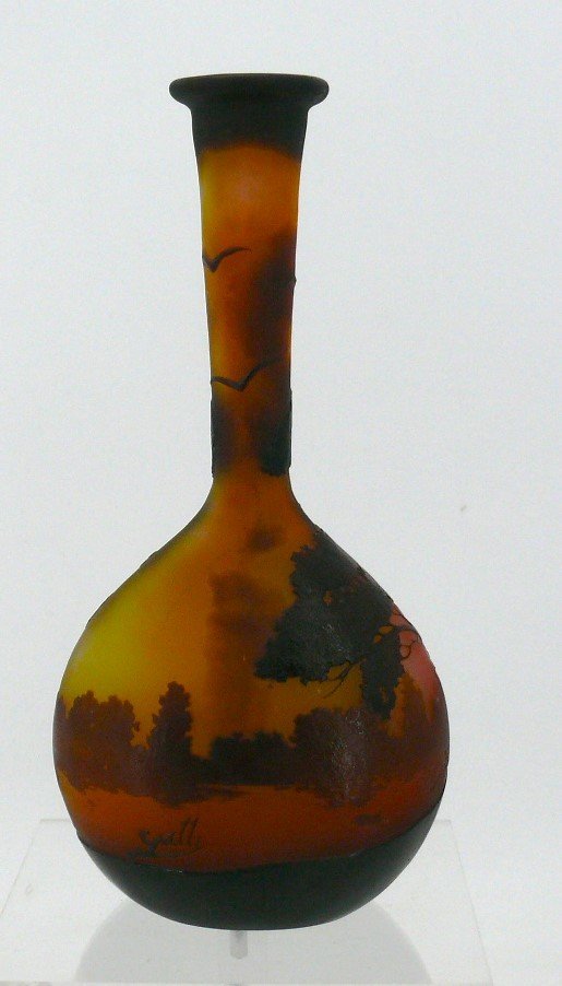 Emile Gallé, Vase En Verre Multicouche Dégagé à l'Acide à Décor De Paysage Lacustre.-photo-4