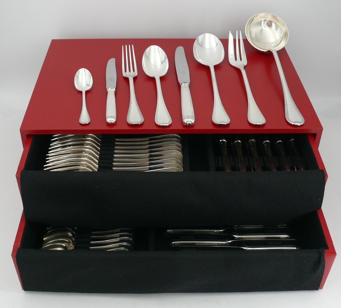 Christofle Modèle Malmaison, Ménagère De 63 Pièces, Couteaux, Métal Argenté, Excellent état.