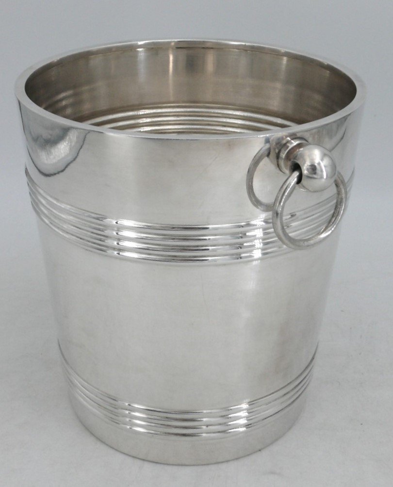 Christofle Modèle Biarritz, Seau à Champagne En Métal Argenté, En Excellent état.