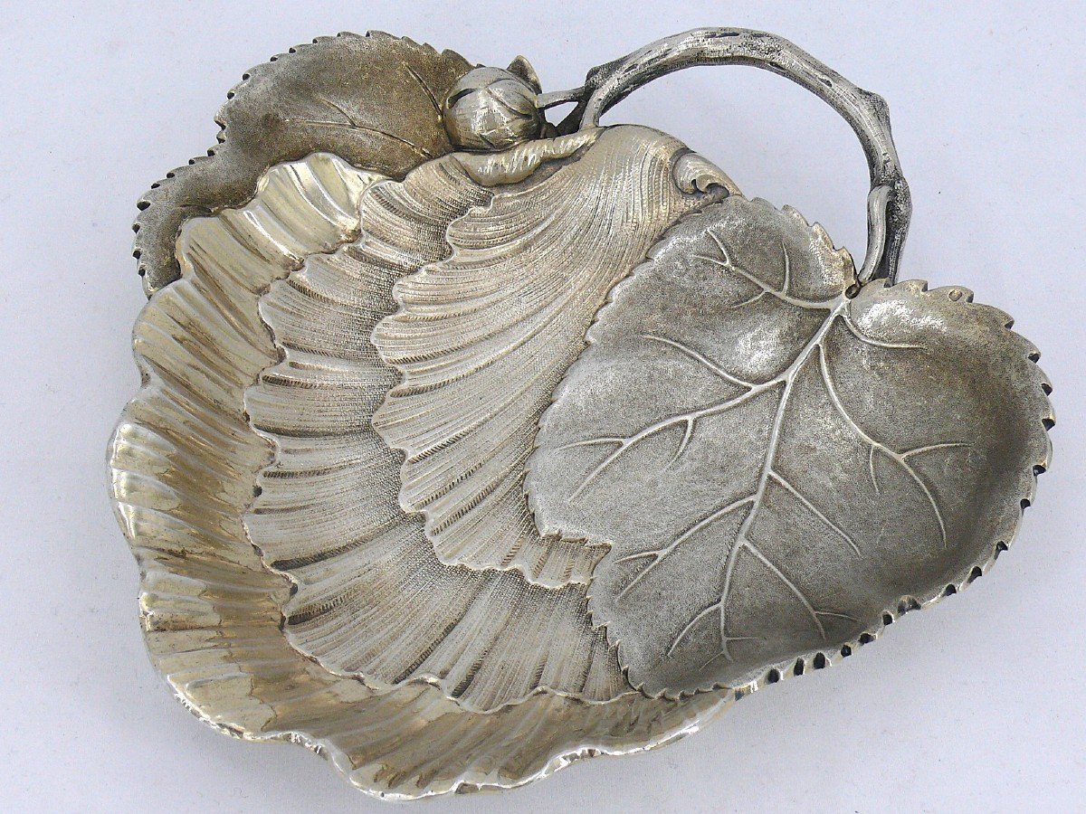 Odiot, Naturalist Leaf-shaped Cup, Sterling Silver Minerva, 1900.