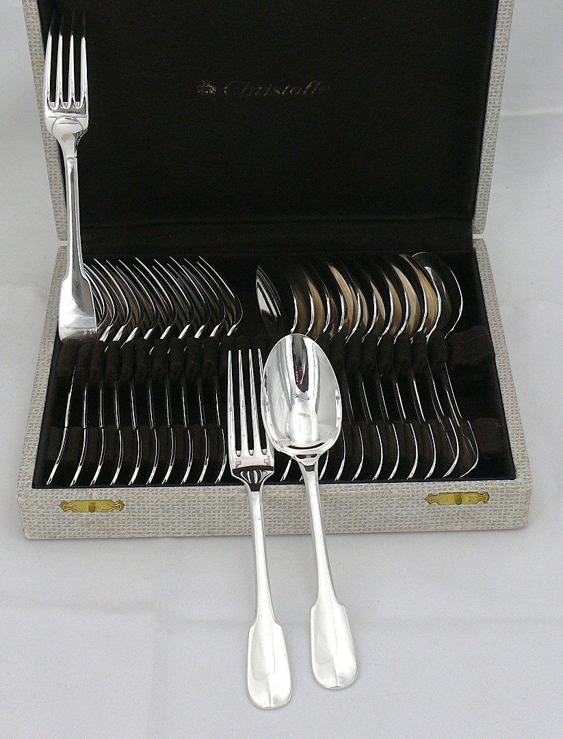 Christofle Modèle Cluny, Uniplat, 12 Couverts à Entremets, Dessert, 24 Pièces, 17 Cm.