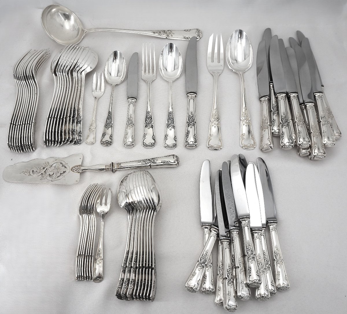 Ménagère Set De 74 Pièces De Style Louis XV En Métal Argenté, Avec Couteaux.-photo-2