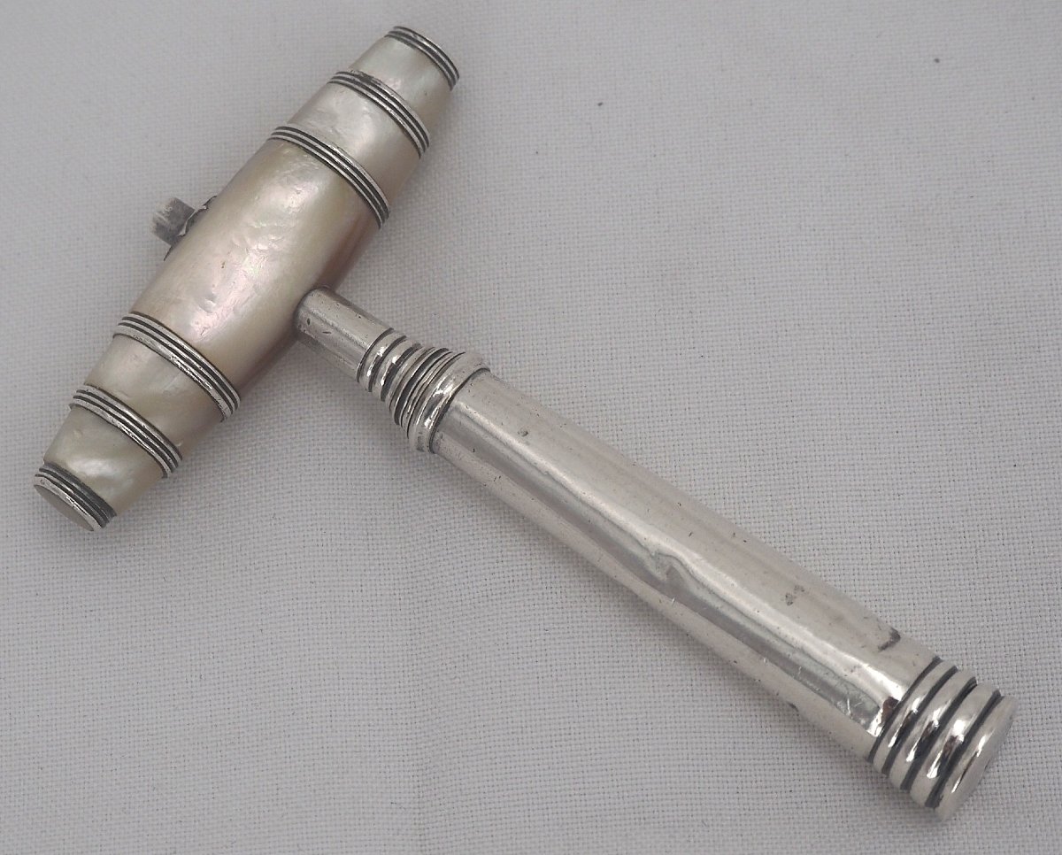 Silver And Mother-of-pearl Corkscrew, 18th Century.-photo-3