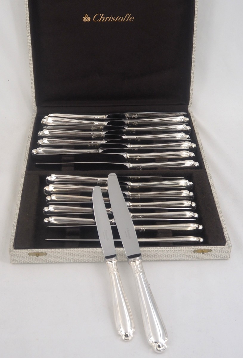 Christofle Pompadour Model, 24 Knives: 12 Table Knives + 12 Dessert Knives, Almost New.
