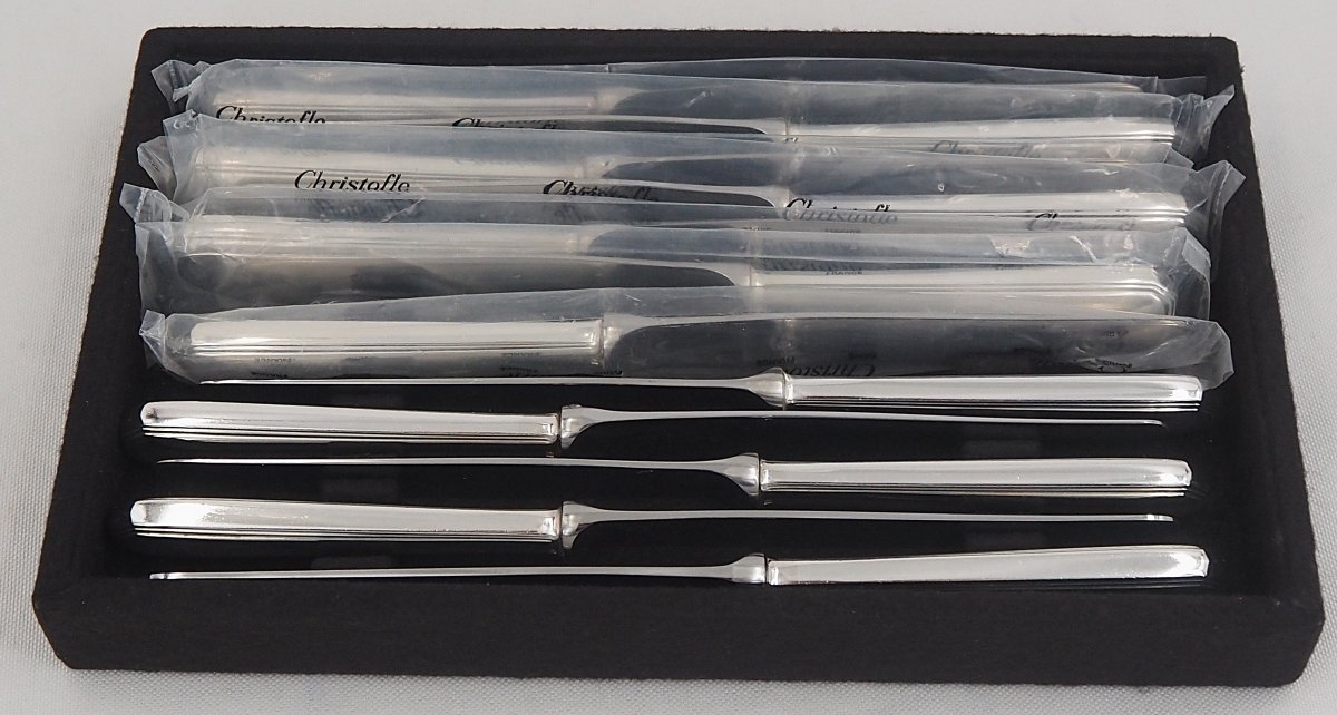 Christofle modèle América, 12 couteaux de table, métal argenté, dont 7 neufs sous blisters.-photo-5