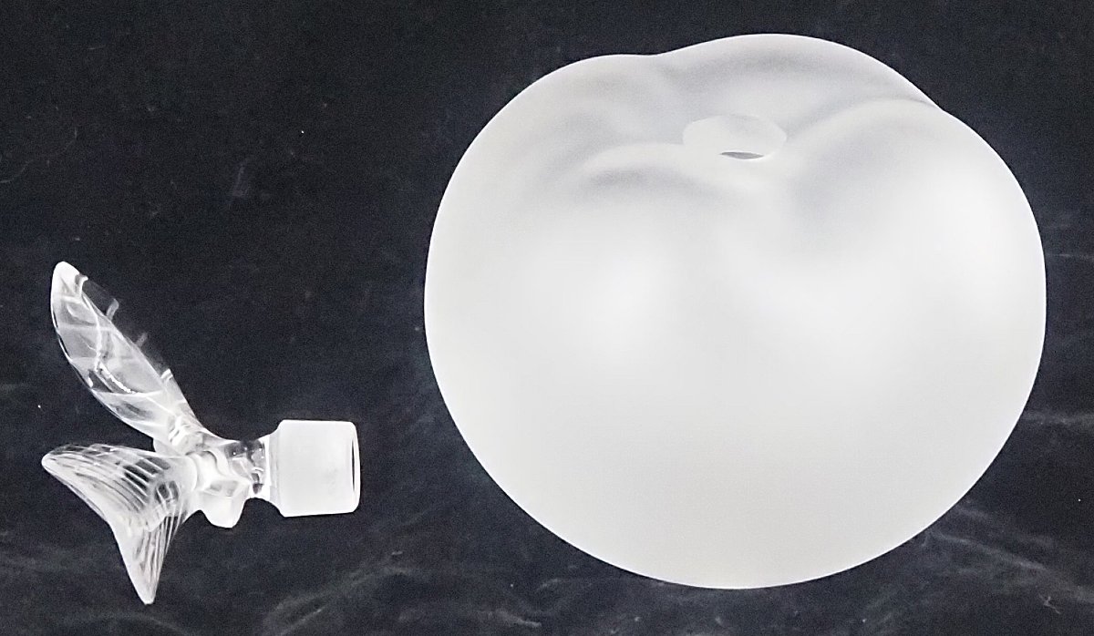 Lalique pour Nina Ricci, flacon pomme "fille d'Eve", intact, cristal, signé.-photo-4