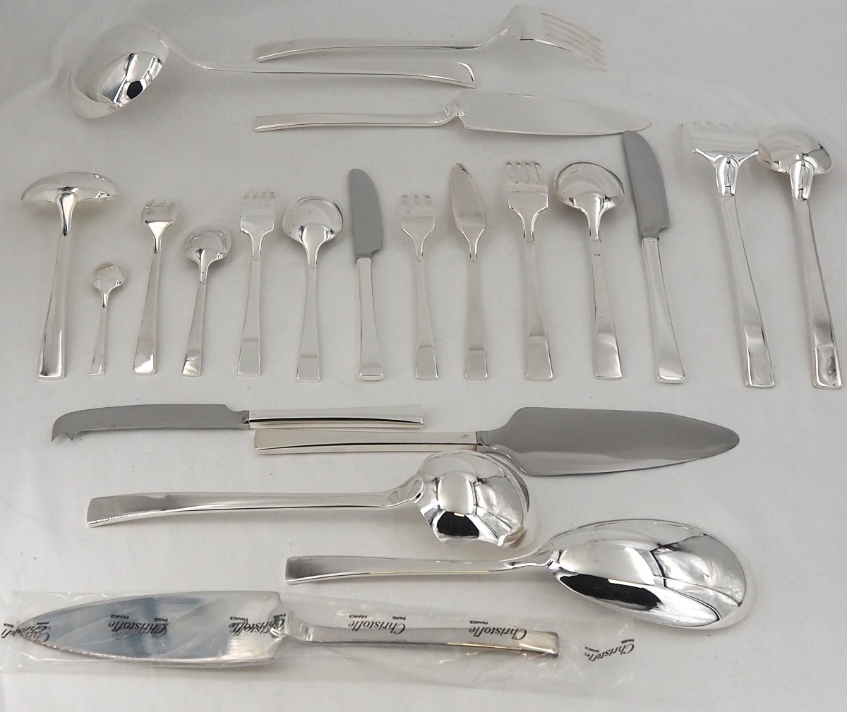 Christofle modèle Concorde, ménagère set 144 pièces, métal argenté, proche du neuf.-photo-4