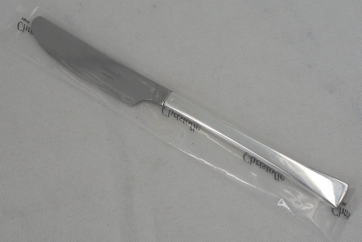 Christofle modèle Concorde, 12 couteaux de table, 23,5 cm, neufs sous blisters scellés.-photo-1