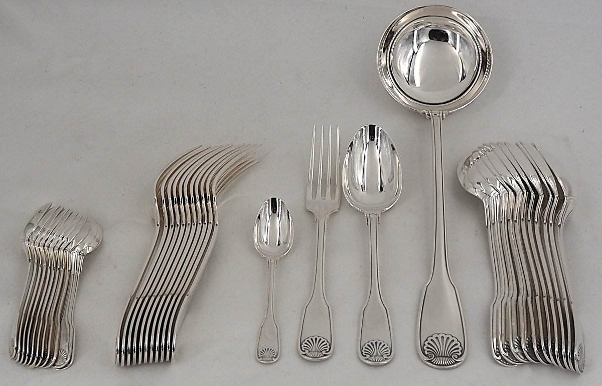 Christofle Vendôme, Coquille, ménagère set de 37 pièces en métal argenté, en excellent état.-photo-2