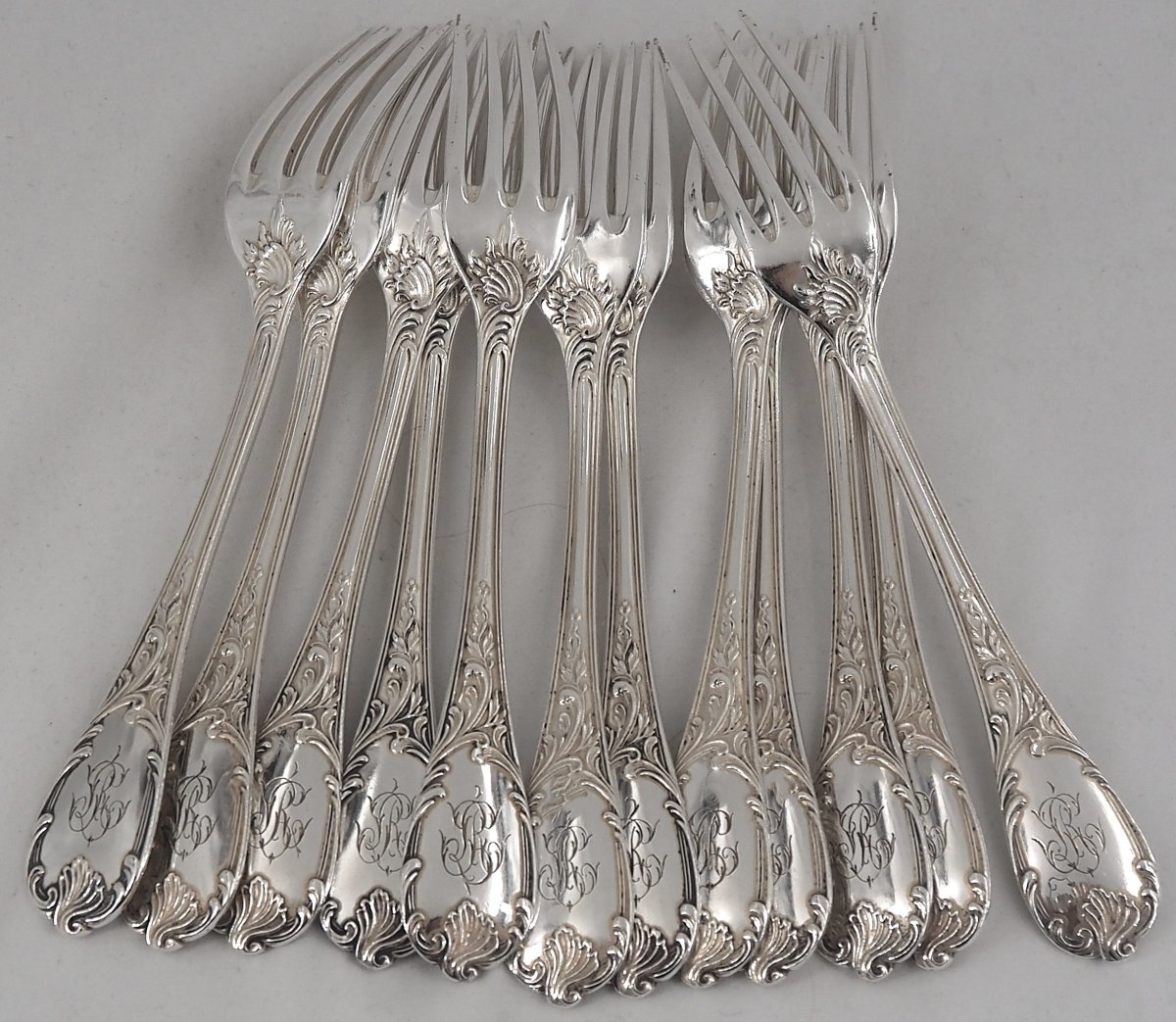 Christofle modèle Marly, ménagère set de 38 pièces en métal argenté, monogrammée "LR".-photo-1