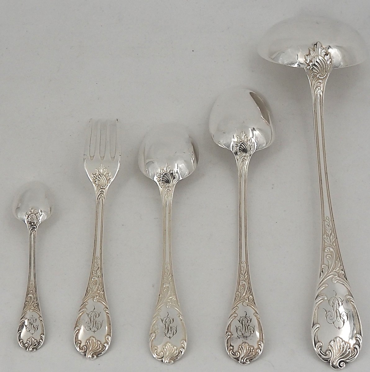 Christofle modèle Marly, ménagère set de 38 pièces en métal argenté, monogrammée "LR".-photo-4