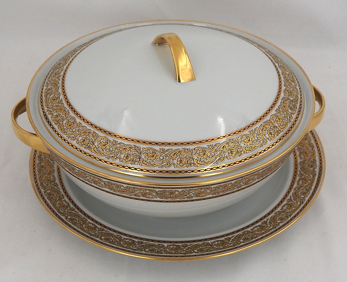 Bernardaud, porcelaine Limoges modèle Chinon, soupière/légumier + plat rond, parfait état.