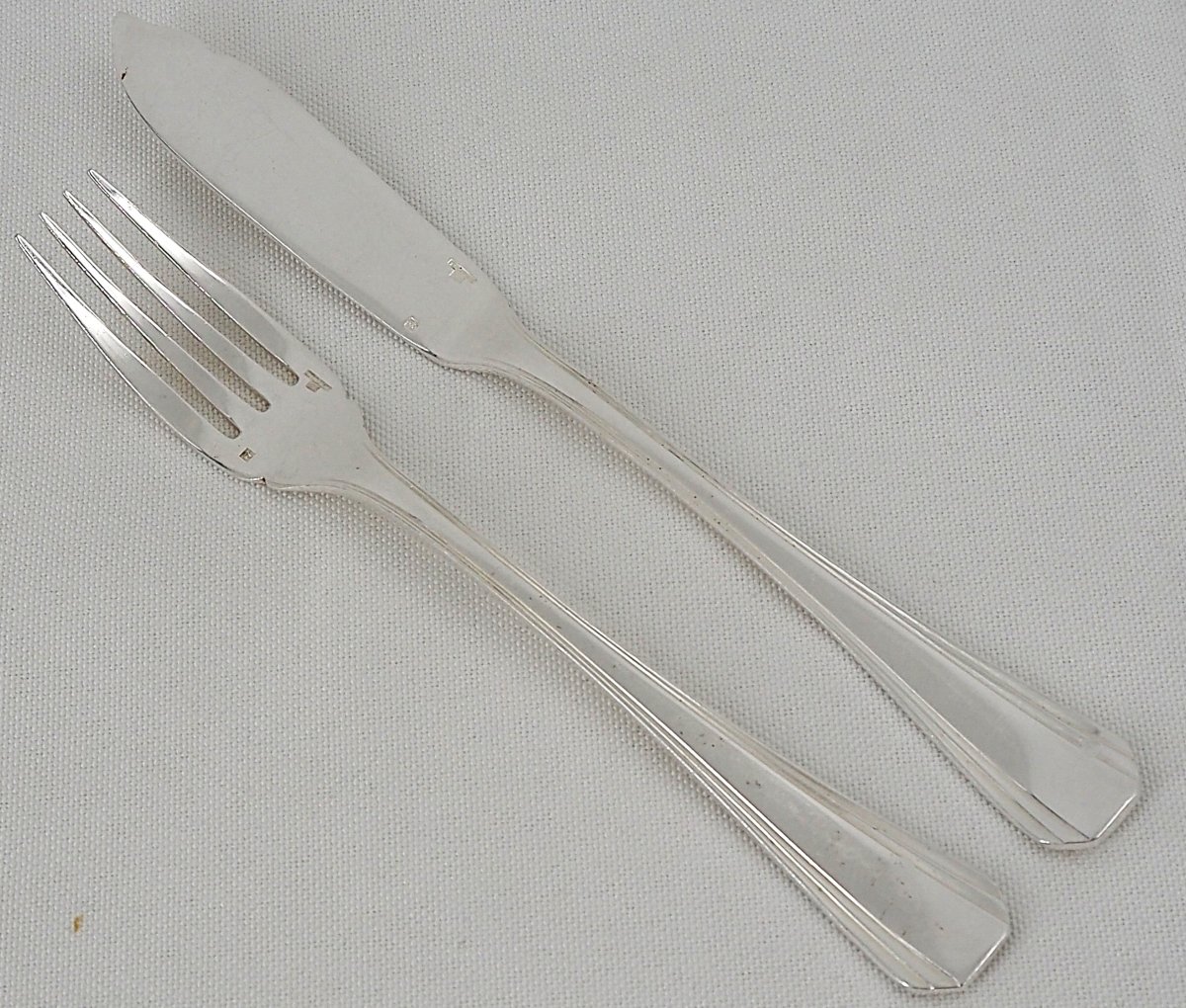 Christofle modèle Boréal, Art Déco, 12 couverts à poisson, 24 pièces en métal argenté.-photo-3
