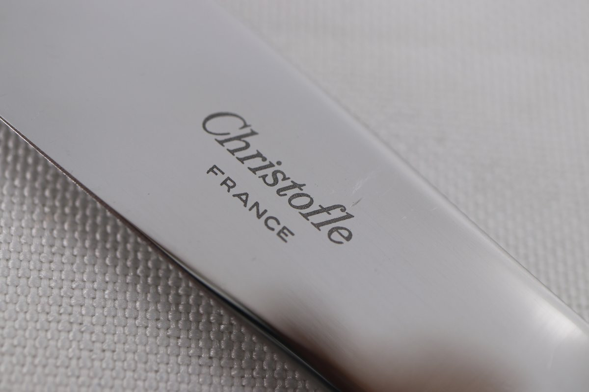 Christofle modèle Marly, 12 couteaux de table en métal argenté, en excellent état.-photo-2