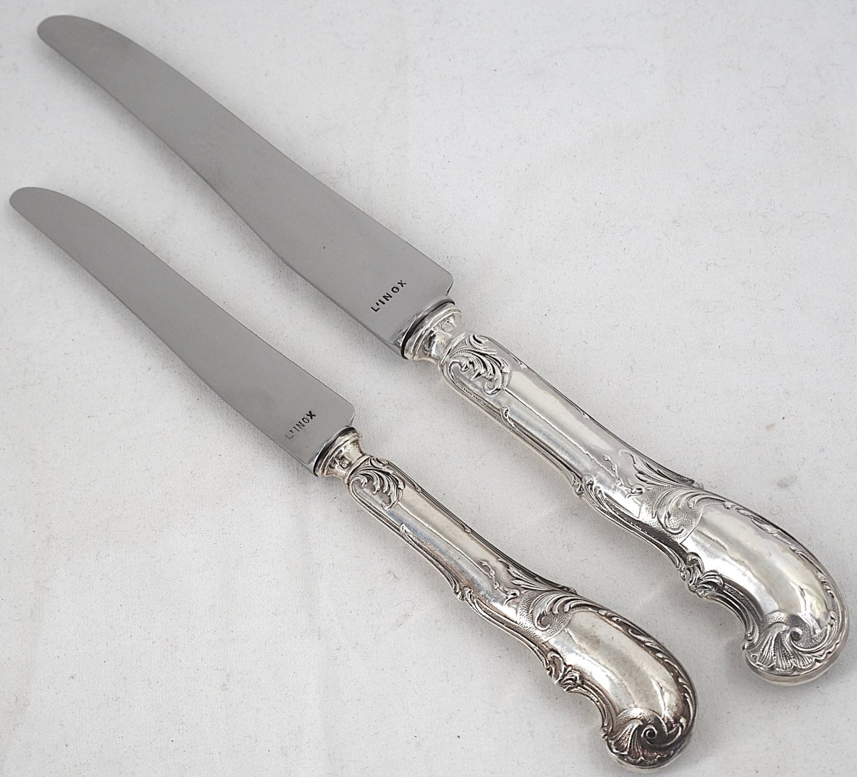 24 Minerva Silver-plated Knives: 12 Table Knives + 12 Dessert Knives, Armand Frenais, Monogrammed.-photo-2