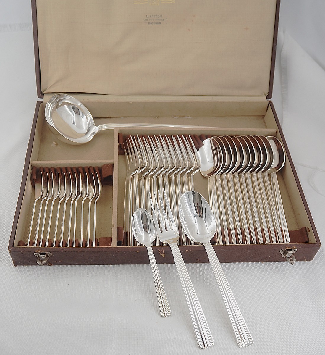Christofle Mira Ondulation Pattern, Art Deco, 37-piece Silver-plated Flatware Set.