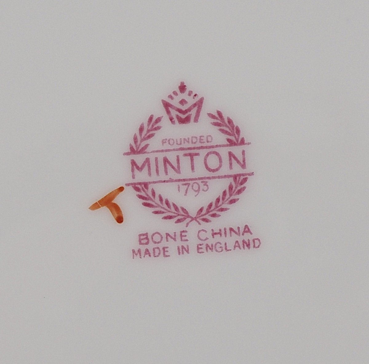 Minton modèle Cuckoo, Coucou, 8 assiettes de table en porcelaine peintes main, 26 cm.-photo-4