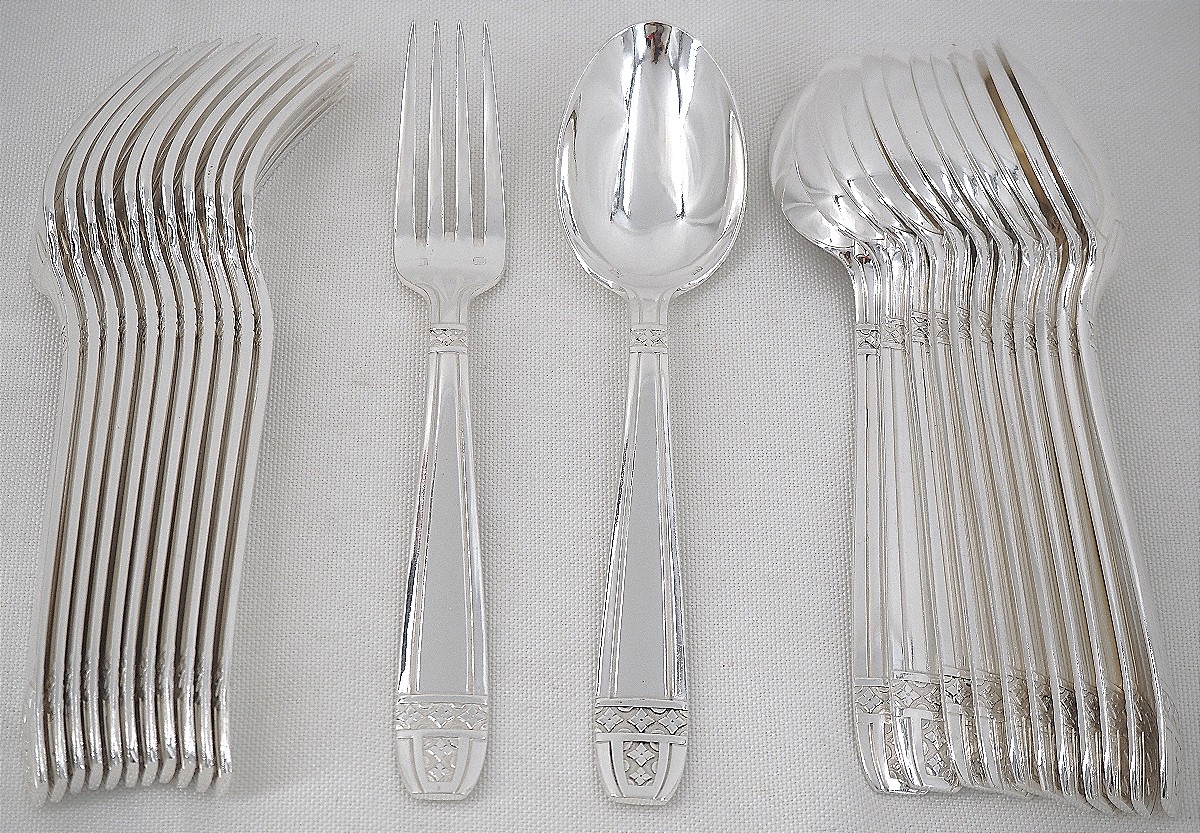 12 Dessert Cutlery Grand Prix Model, Art Deco, 24 Pieces In Silver-plated Metal.