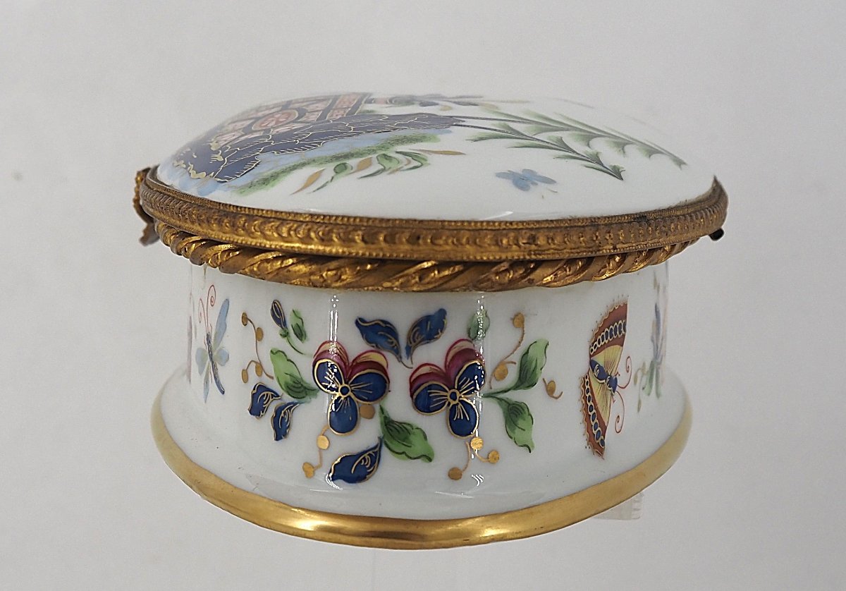 Le Tallec In Paris, Porcelain Bonbonnière, Signed, In Excellent Condition.-photo-3