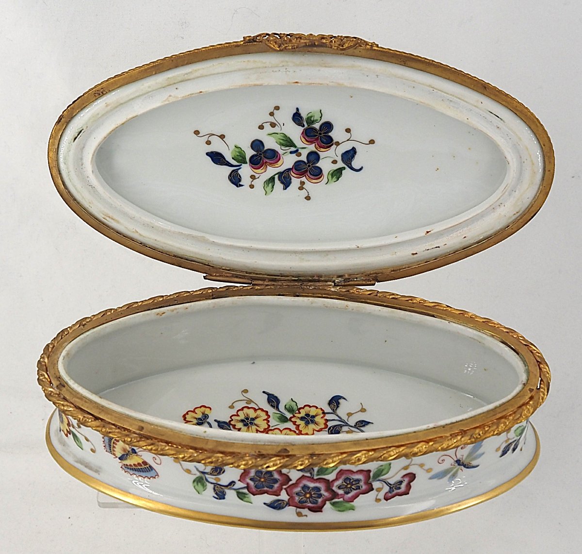 Le Tallec In Paris, Porcelain Bonbonnière, Signed, In Excellent Condition.-photo-6