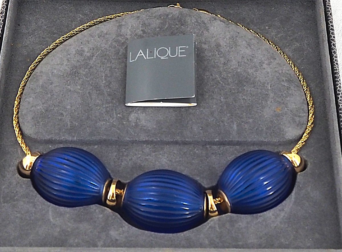 Collier Lalique modèle "Nerita" bleu , excellent état, signé.-photo-2
