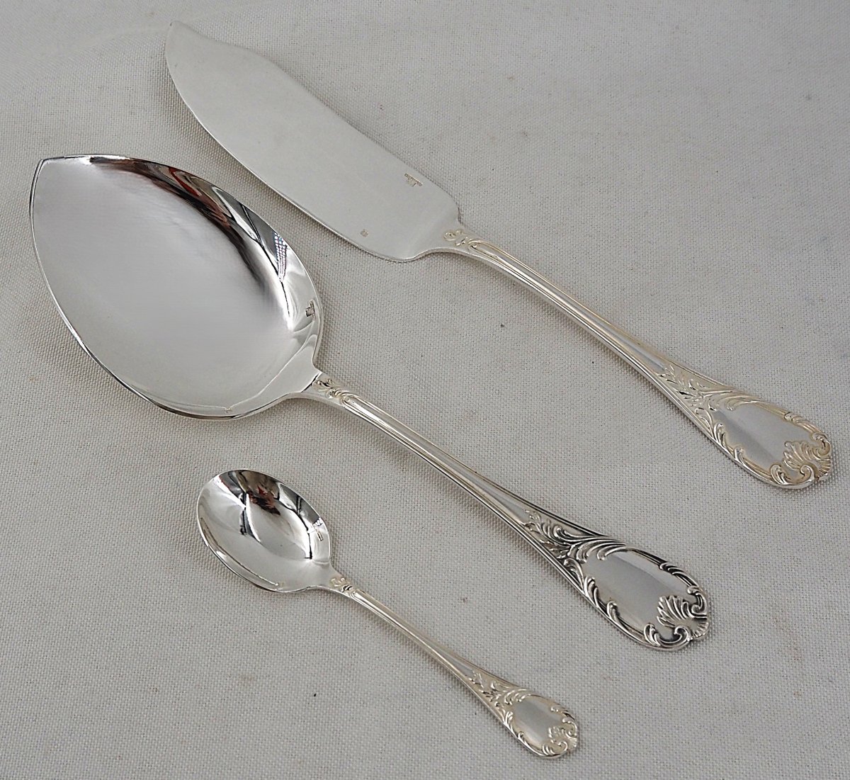 Christofle Marly 12 Ice Cream Spoons + 1 Serving Spoon, Silver-plated, 14-piece Set.-photo-3