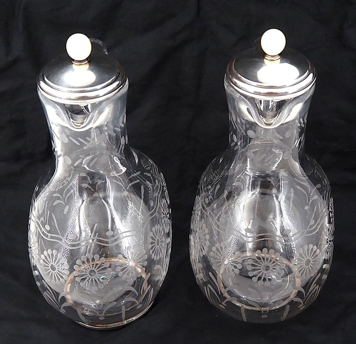 Baccarat, Pair Of Engraved Crystal And Solid Silver Decanters, In Excellent Condition.-photo-1